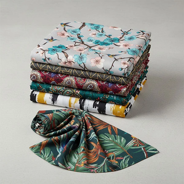 Polüesterviskoos trükitud voodrikangas Polüesterviskoos trükitud voodrikangas