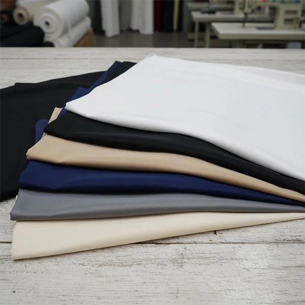 Viskoosist kalandreeritud voodrikangas Viskoosist kalandreeritud voodrikangas